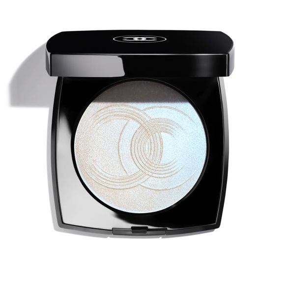 CHANEL Other - Chanel Lumiere de L’Ocean Illuminating Powder
